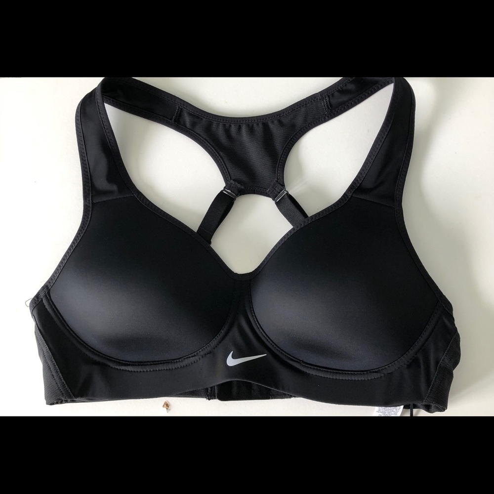 Black Nike Sports Bra 32B NWT